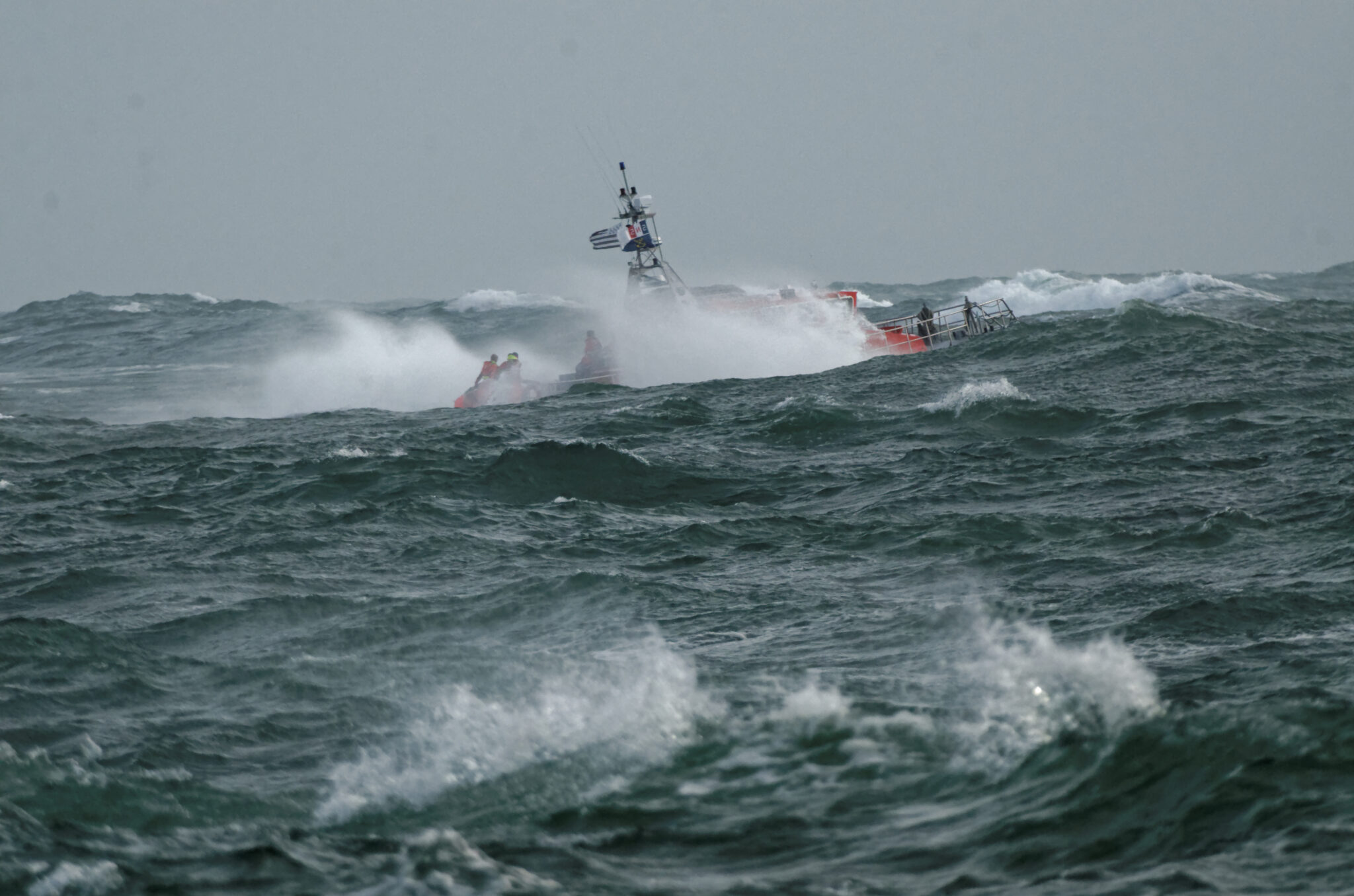 Un canot de la SNSM dans la tempête
